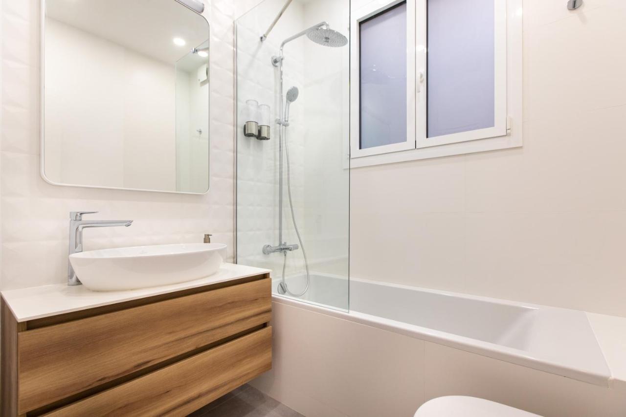 Majestic 4Br/4Bath Apartment In Sagrada Familia Area Barcelona Exterior foto