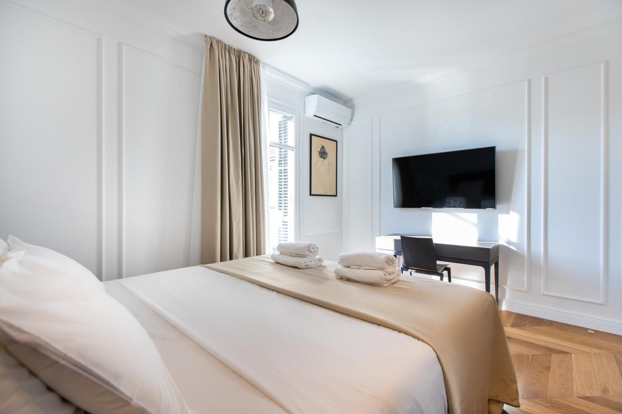 Majestic 4Br/4Bath Apartment In Sagrada Familia Area Barcelona Exterior foto